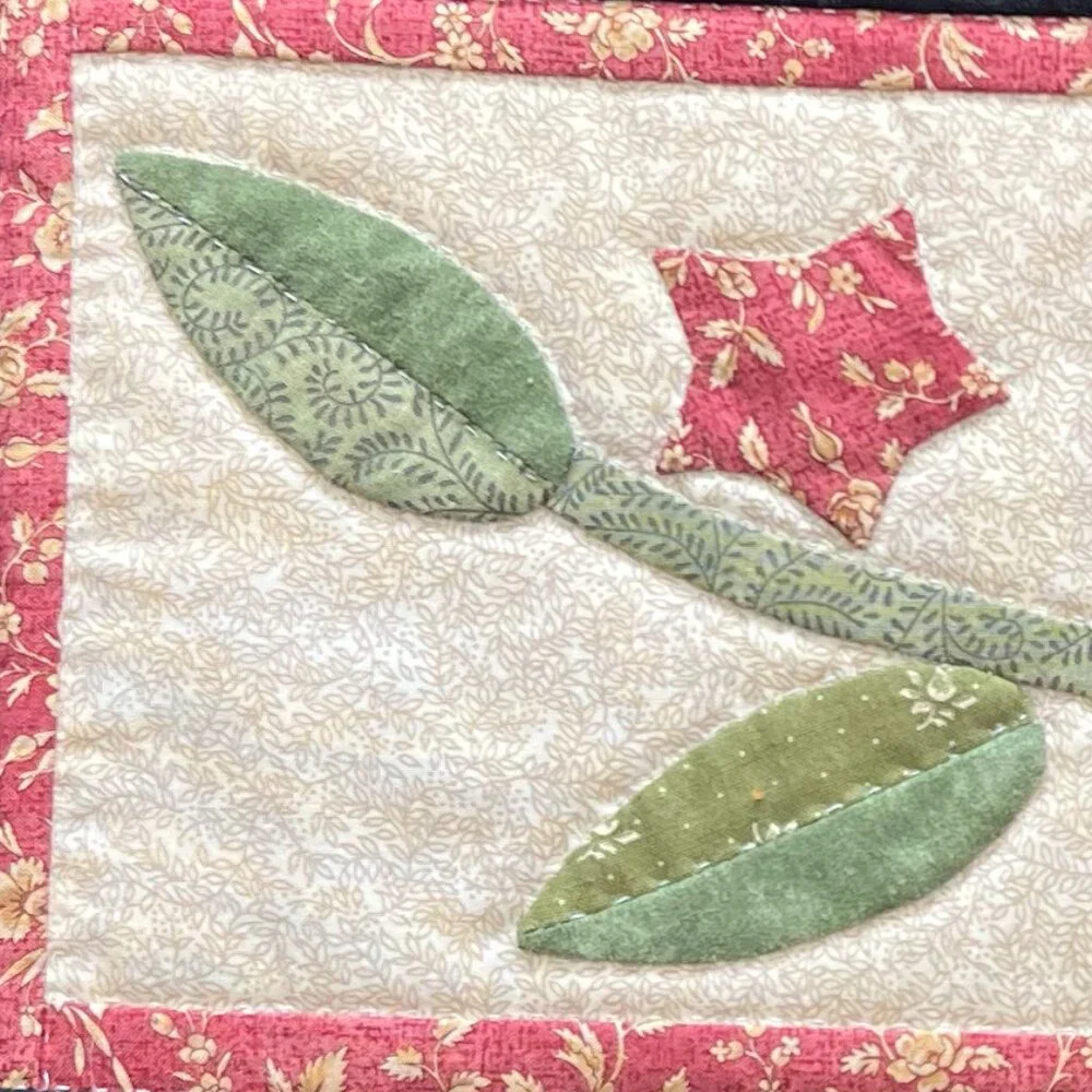 Handcrafted Appliqué Folk Art BLACK BIRD Quilt Table Runner / Topper ~ Handmade - Picture 2 of 13